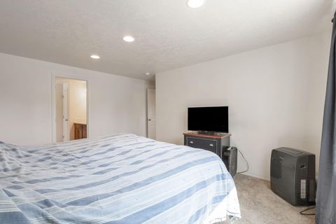 Tiny photo for 53090 Day Road, La Pine, OR 97739 (MLS # 220204635)