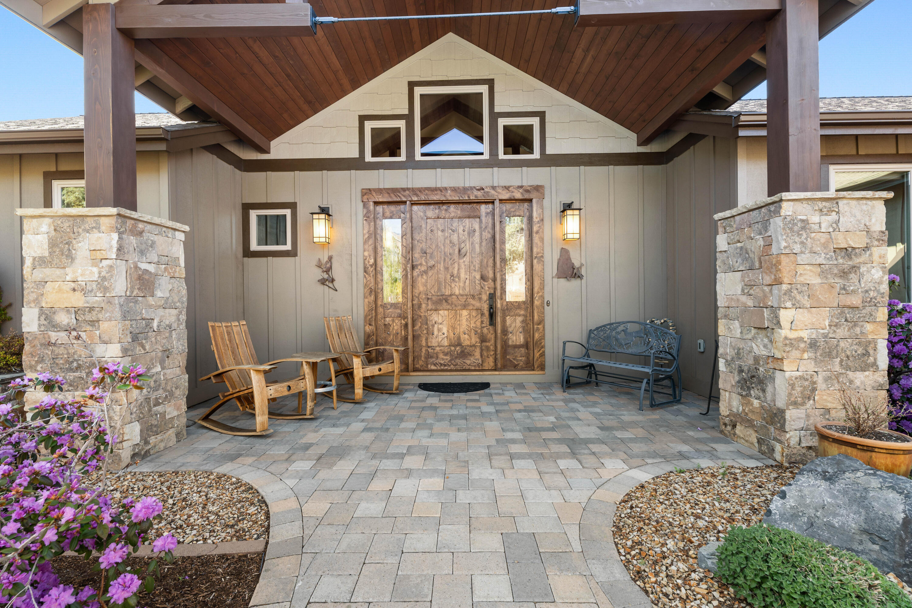 1104 Highland View Loop