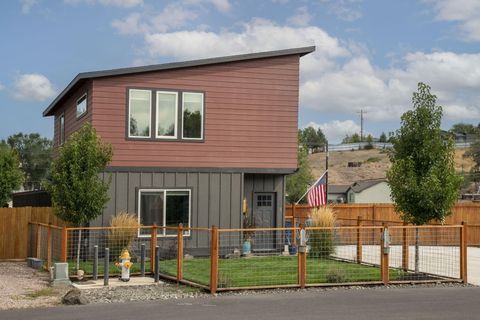 883 NE 6th Street Prineville OR 97754
