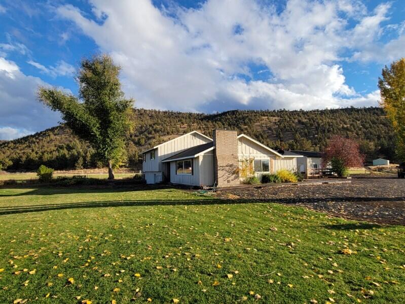 100 NE Jumping Grass Lane