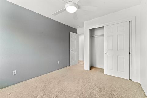 Tiny photo for 647 Shadow Way, Central Point, OR 97502 (MLS # 220217676)