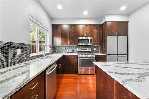 Tiny photo for 647 Shadow Way, Central Point, OR 97502 (MLS # 220217676)