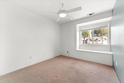 Tiny photo for 647 Shadow Way, Central Point, OR 97502 (MLS # 220217676)