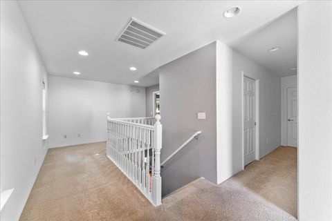 Tiny photo for 647 Shadow Way, Central Point, OR 97502 (MLS # 220217676)