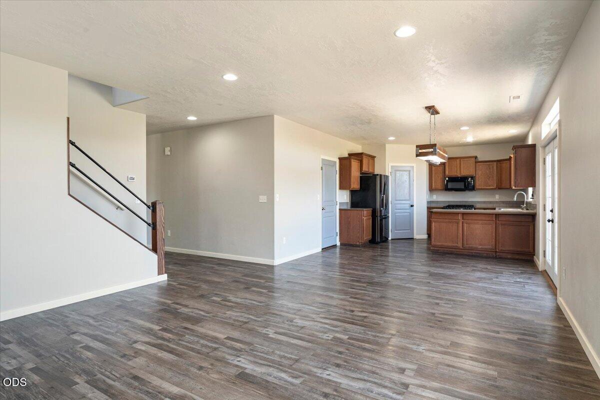 2671 NE 6th Drive