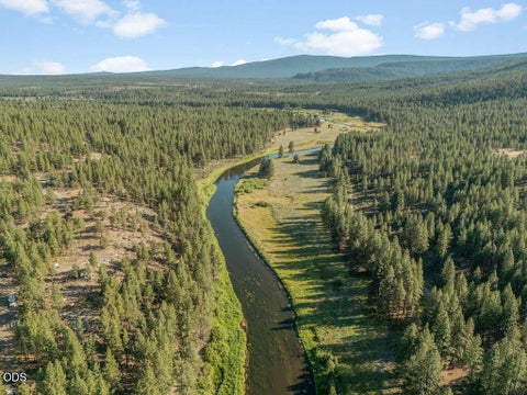 Tiny photo for 32671 Magpie Drive, Chiloquin, OR 97624 (MLS # 220224401)