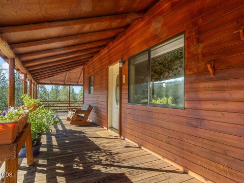 Tiny photo for 32671 Magpie Drive, Chiloquin, OR 97624 (MLS # 220224401)