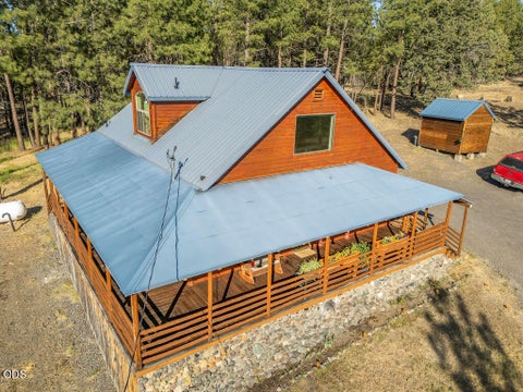 Tiny photo for 32671 Magpie Drive, Chiloquin, OR 97624 (MLS # 220224401)
