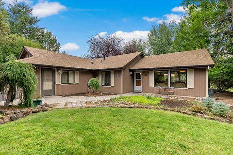 20753 Will Scarlet Lane Bend OR 97702