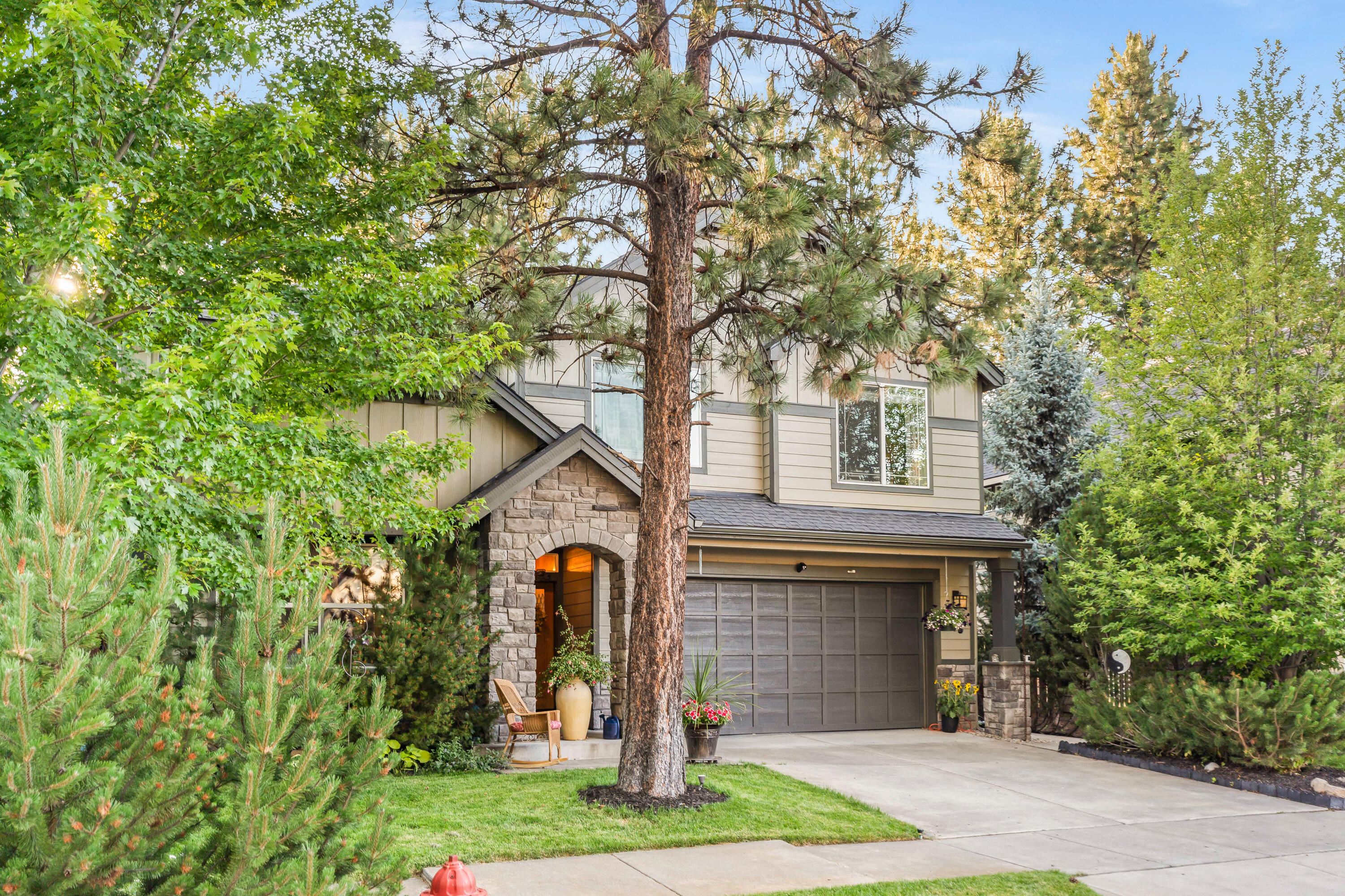 61007 Snowberry Place