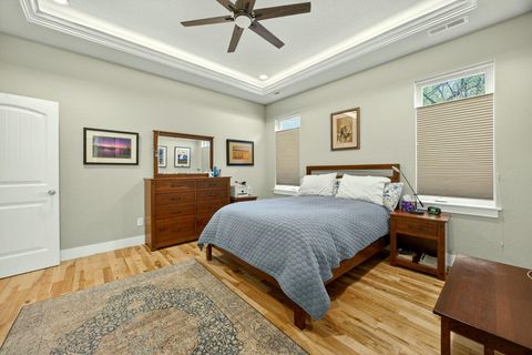 Tiny photo for 1175 Lindsey Court, Central Point, OR 97502 (MLS # 220219502)