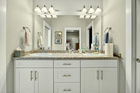 Tiny photo for 1175 Lindsey Court, Central Point, OR 97502 (MLS # 220219502)