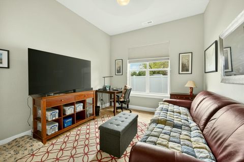 Tiny photo for 1175 Lindsey Court, Central Point, OR 97502 (MLS # 220219502)