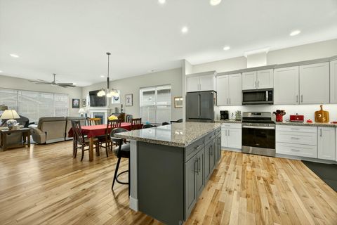 Tiny photo for 1175 Lindsey Court, Central Point, OR 97502 (MLS # 220219502)