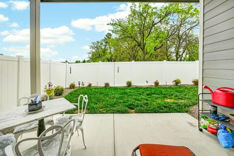 Tiny photo for 1175 Lindsey Court, Central Point, OR 97502 (MLS # 220219502)