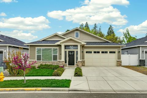 Photo of 1175 Lindsey Court, Central Point, OR 97502 (MLS # 220219502)