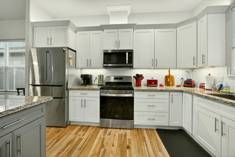 Tiny photo for 1175 Lindsey Court, Central Point, OR 97502 (MLS # 220219502)