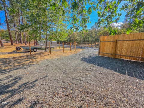 Tiny photo for 3757 Russell Road, Grants Pass, OR 97526 (MLS # 220227043)