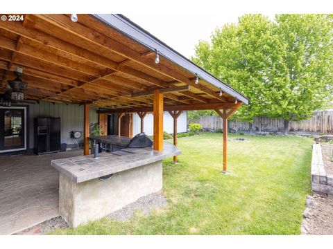 Tiny photo for 13535 SW Cinder Drive, Terrebonne, OR 97760 (MLS # 220213025)