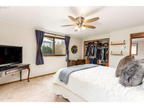 Tiny photo for 13535 SW Cinder Drive, Terrebonne, OR 97760 (MLS # 220213025)