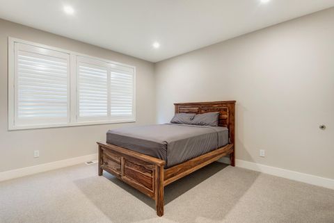 Tiny photo for 19211 Gateway Loop, Bend, OR 97702 (MLS # 220210595)