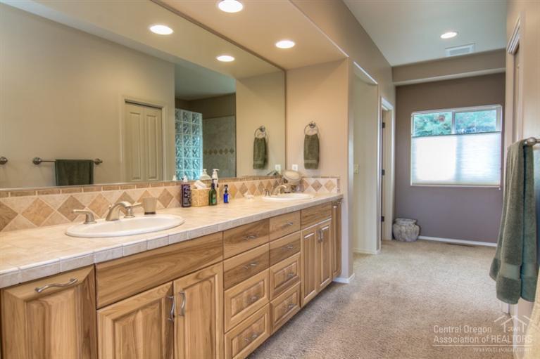 Eagle Crest - Residential