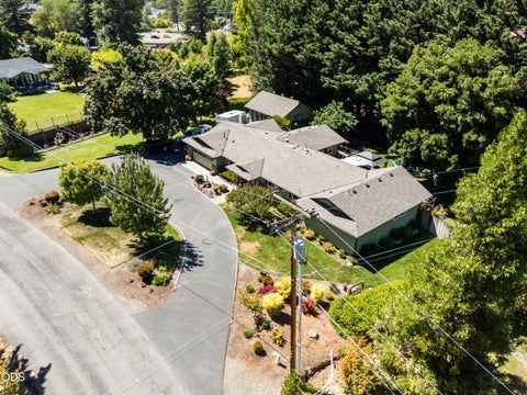 Tiny photo for 686 Towne Street, Grants Pass, OR 97527 (MLS # 220224472)