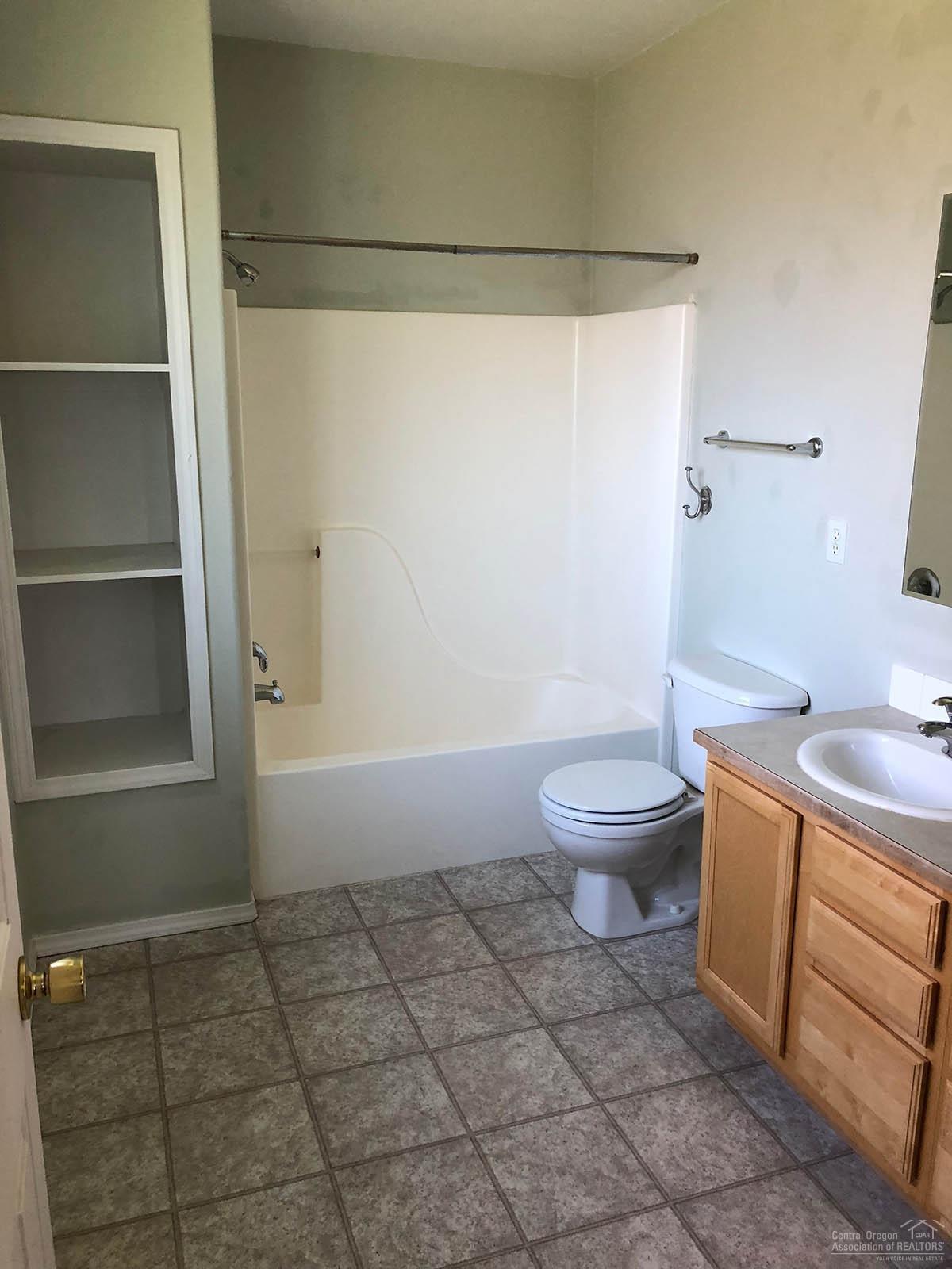 Deschutes River Cros - Residential