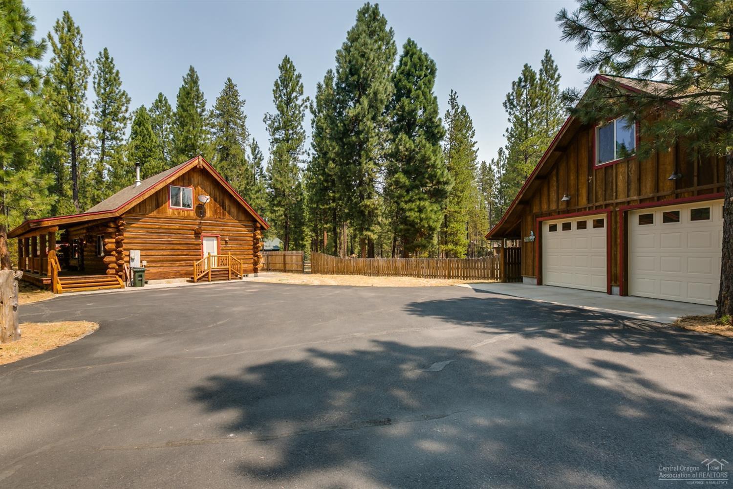 Wagon Trail Acreages - Residential