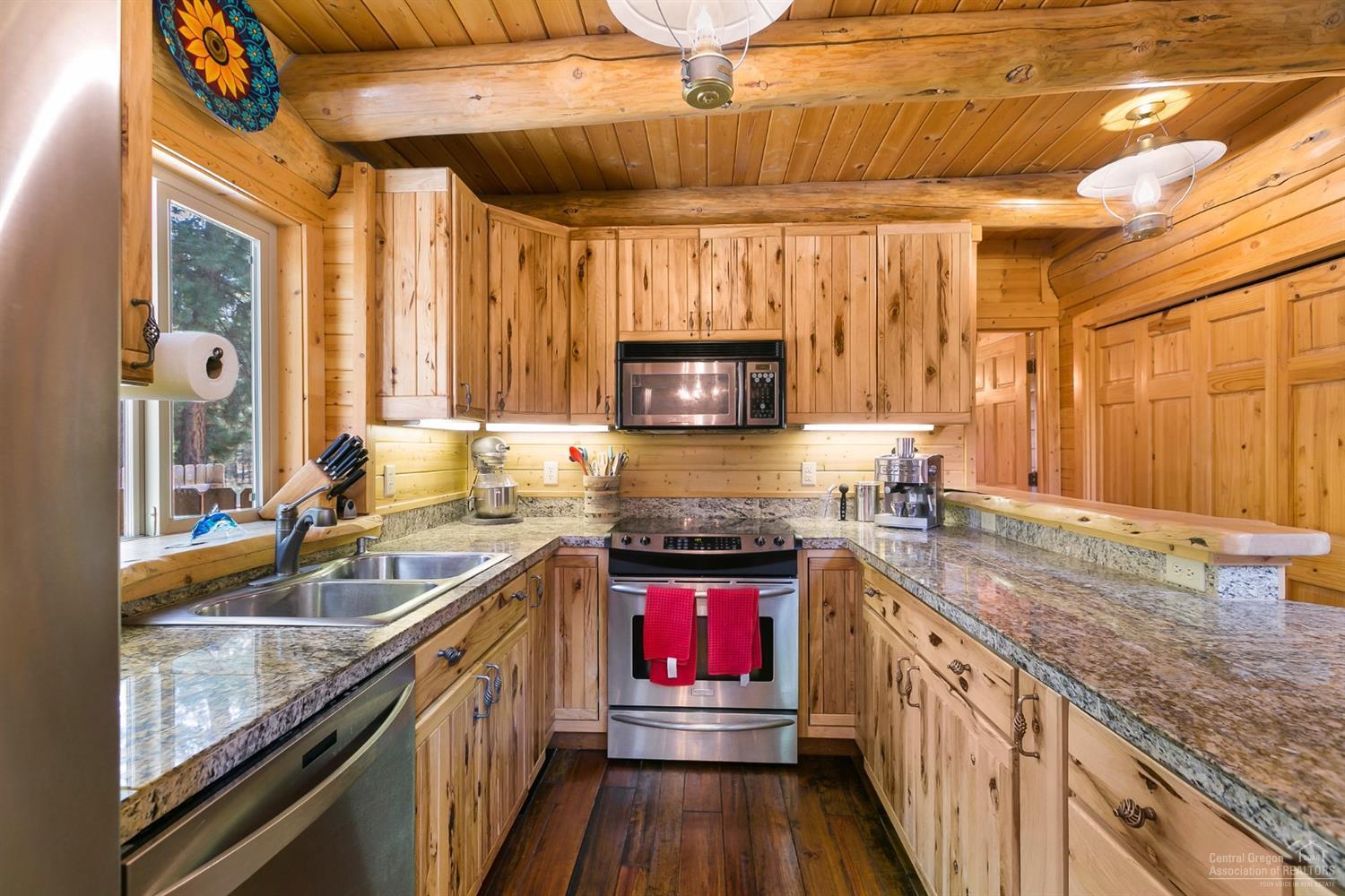 Wagon Trail Acreages - Residential