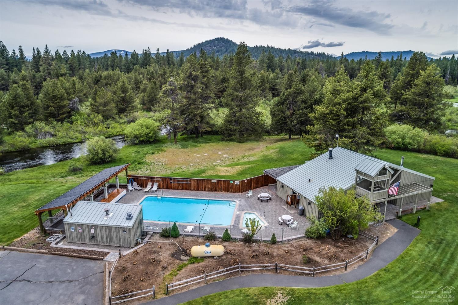 Wagon Trail Acreages - Residential