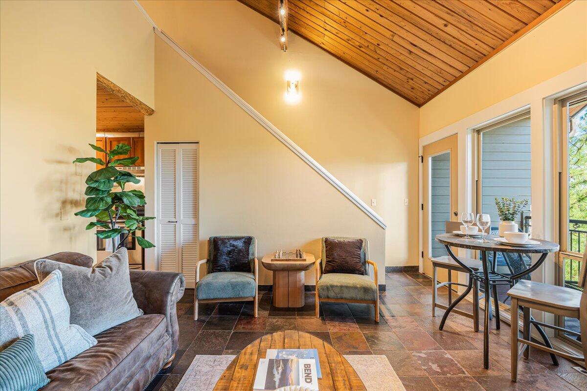 Inn Of The 7th - Residential