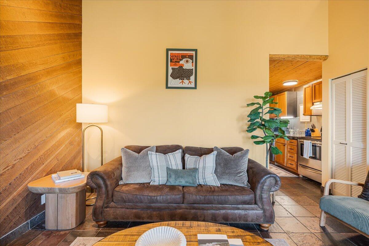 Inn Of The 7th - Residential