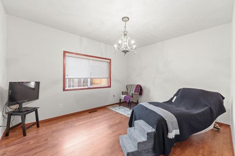 Tiny photo for 827 Isherwood Drive, Central Point, OR 97502 (MLS # 220213174)