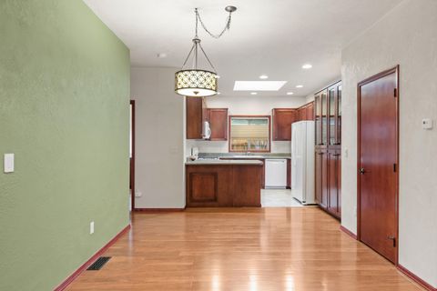 Tiny photo for 827 Isherwood Drive, Central Point, OR 97502 (MLS # 220213174)