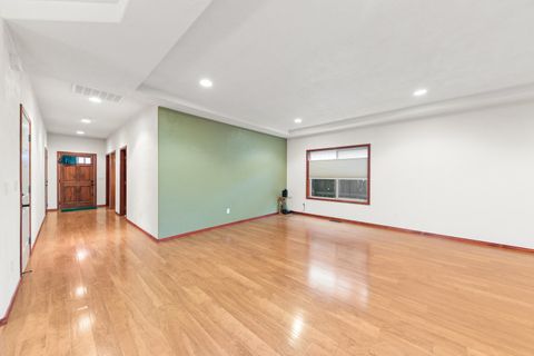 Tiny photo for 827 Isherwood Drive, Central Point, OR 97502 (MLS # 220213174)