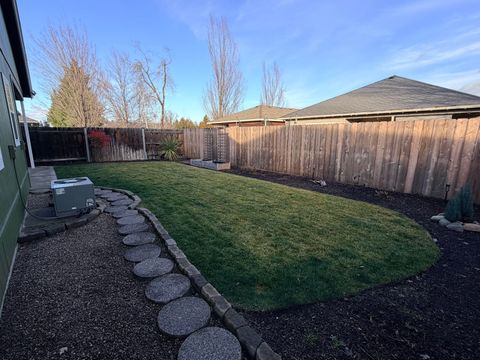 Tiny photo for 827 Isherwood Drive, Central Point, OR 97502 (MLS # 220213174)