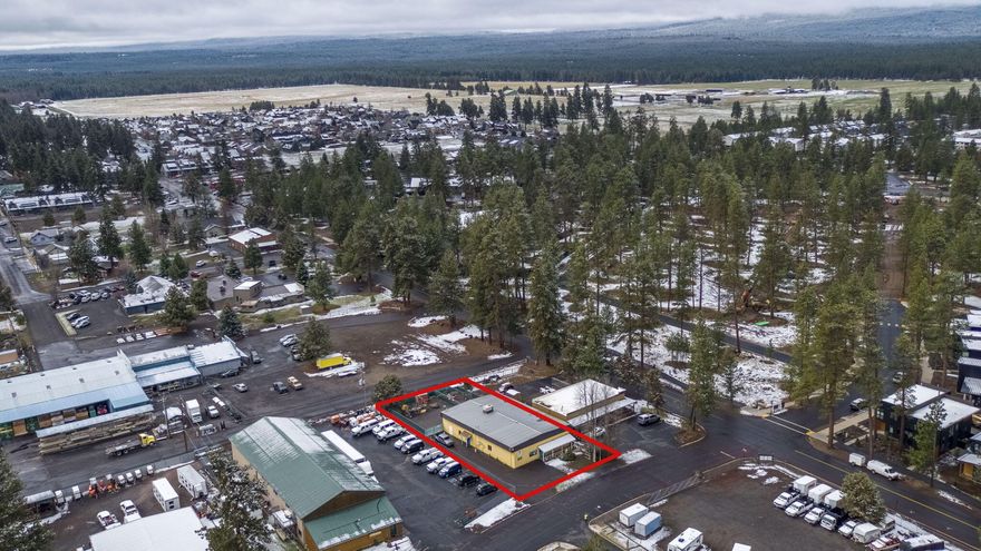 Centrally located and walking distance to the quaint town of downtown Sisters, Oregon - this large 4,000 sq.ft. Commercial Building is available for
purchase! The property is just less than a 1/3 of an acre with a large areas for parking and/or expansion. The building is currently fully NNN leased.