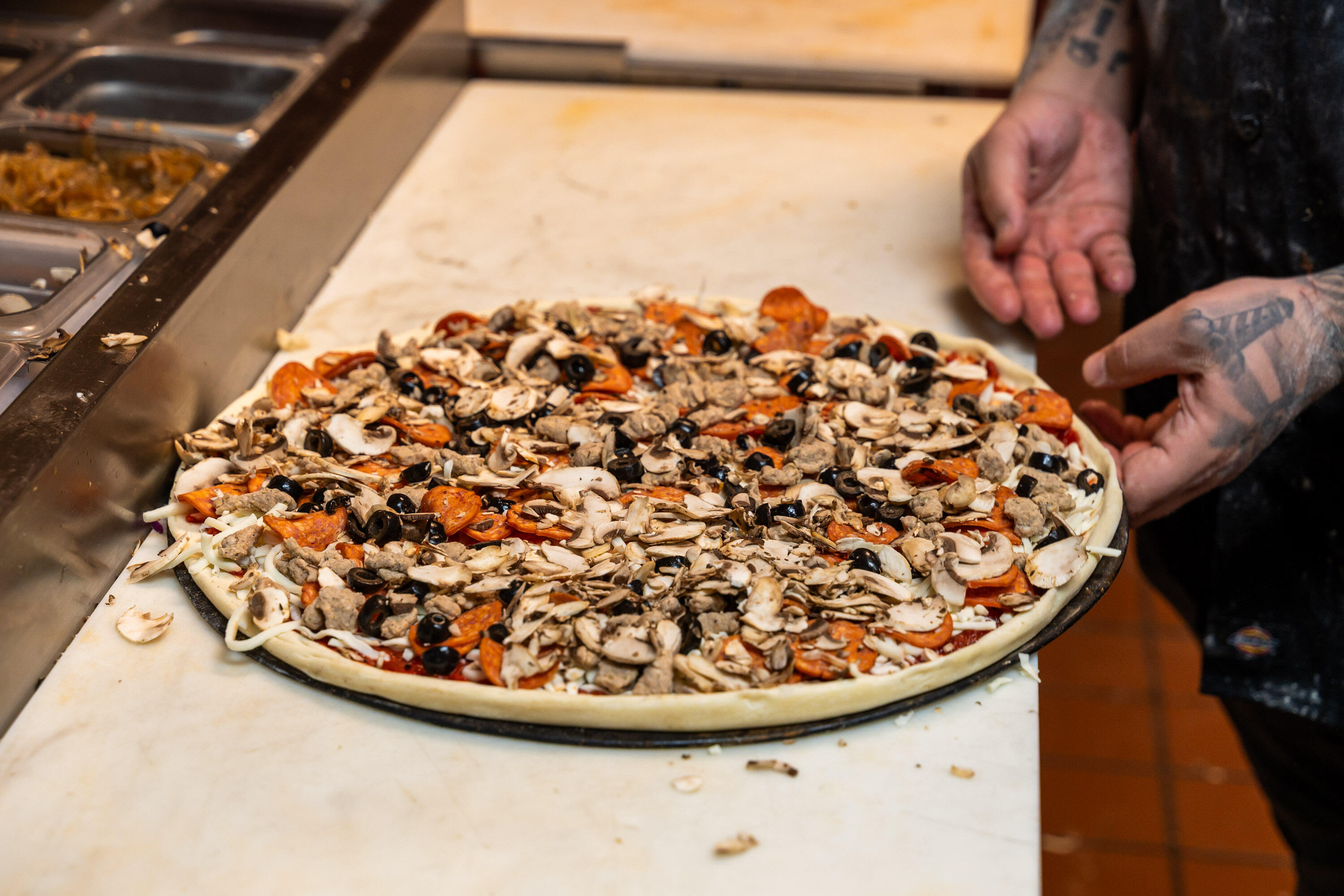 Main image without alt text