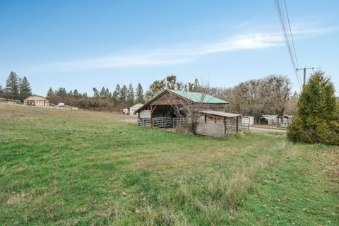 Tiny photo for 4644 Glen Echo Way, Central Point, OR 97502 (MLS # 220213060)