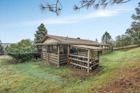 Tiny photo for 4644 Glen Echo Way, Central Point, OR 97502 (MLS # 220213060)