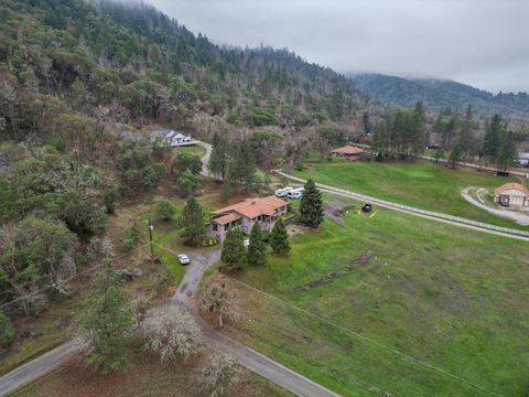 Tiny photo for 4644 Glen Echo Way, Central Point, OR 97502 (MLS # 220213060)