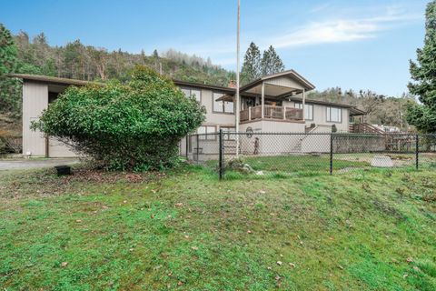 Tiny photo for 4644 Glen Echo Way, Central Point, OR 97502 (MLS # 220213060)