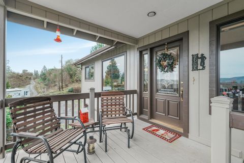 Tiny photo for 4644 Glen Echo Way, Central Point, OR 97502 (MLS # 220213060)