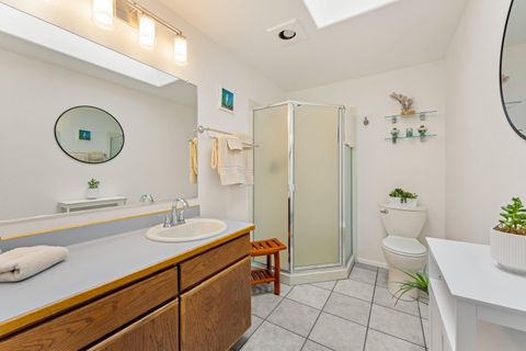 Tiny photo for 1500 NW B Street, Grants Pass, OR 97526 (MLS # 220219535)