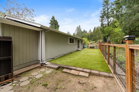 Tiny photo for 1500 NW B Street, Grants Pass, OR 97526 (MLS # 220219535)