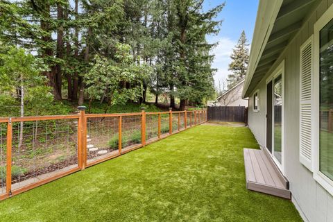 Tiny photo for 1500 NW B Street, Grants Pass, OR 97526 (MLS # 220219535)