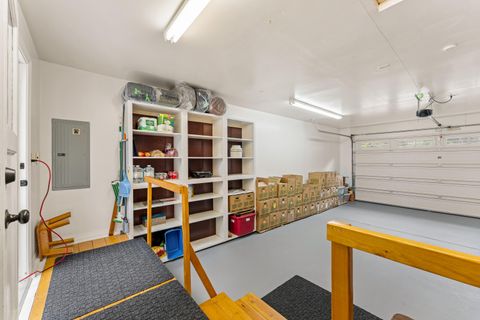 Tiny photo for 1500 NW B Street, Grants Pass, OR 97526 (MLS # 220219535)