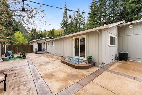 Tiny photo for 1500 NW B Street, Grants Pass, OR 97526 (MLS # 220219535)