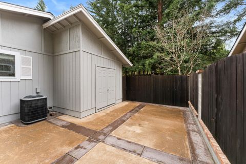 Tiny photo for 1500 NW B Street, Grants Pass, OR 97526 (MLS # 220219535)